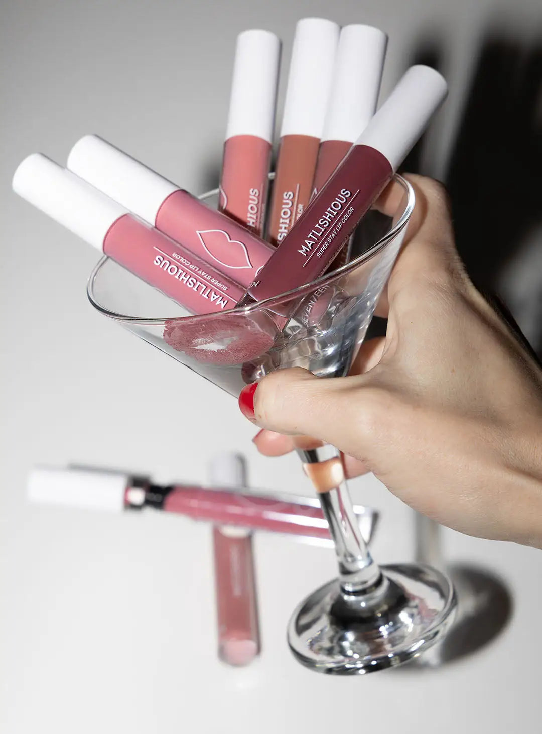 techno-matovo-chervilo-matlishious-super-stay-lip-color