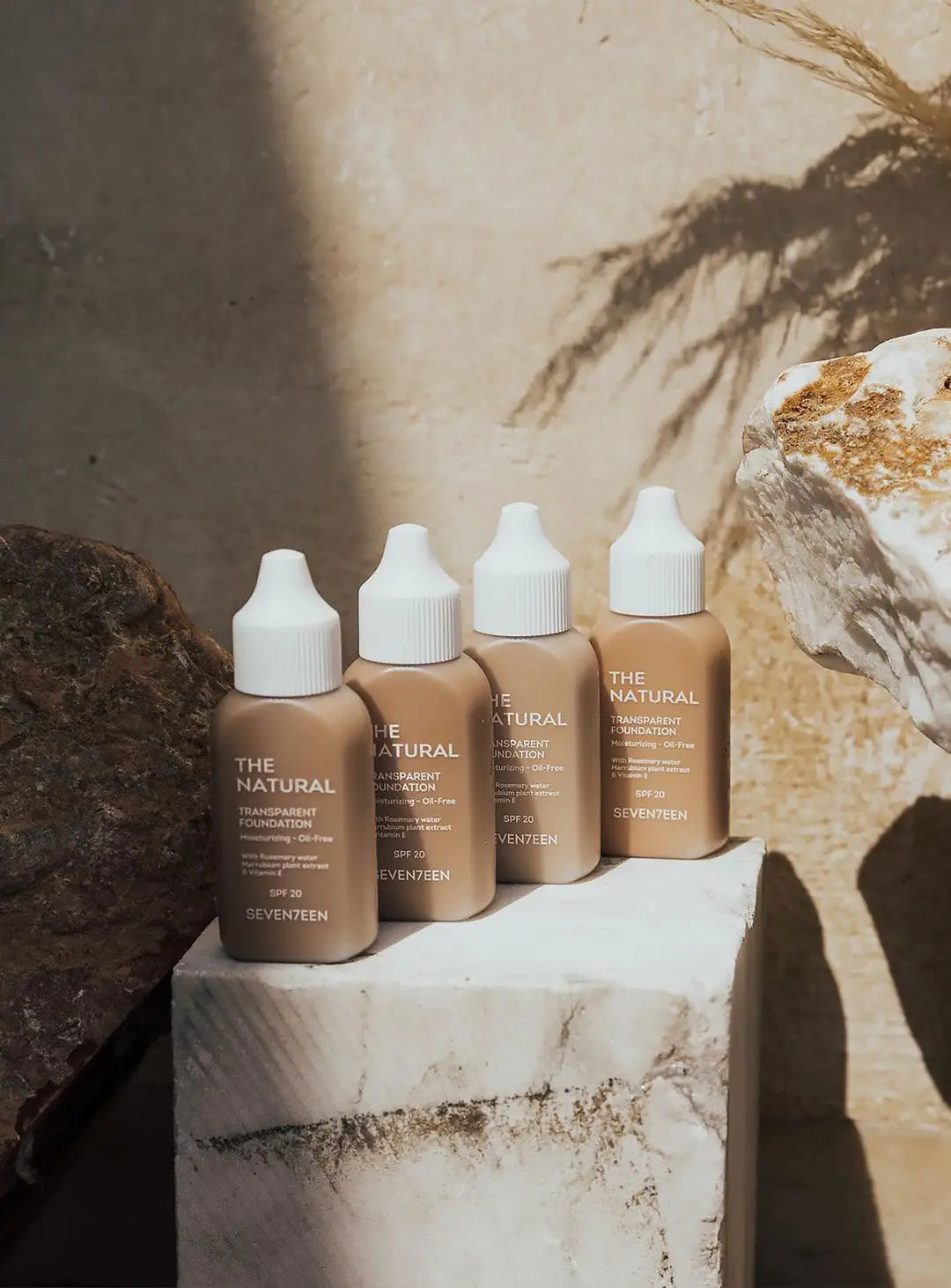 fon-dyo-ten-s-leko-pokritie-the-natural-transparent-foundation