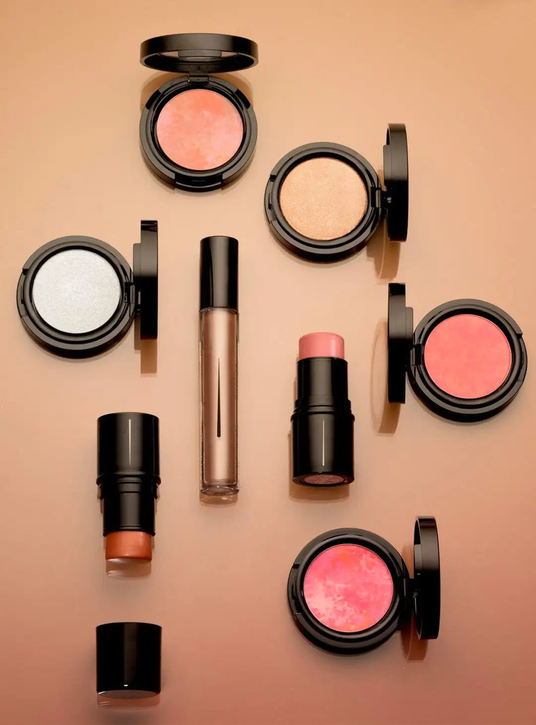 profesionalen-ruzh-za-litse-magic-blush