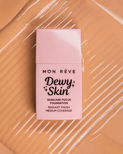 Озаряващ фон дьо тен Dewy Skin Foundation
