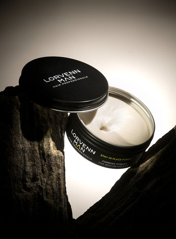 Помада за коса за мъже със средна фиксация Stay In Place Pomade