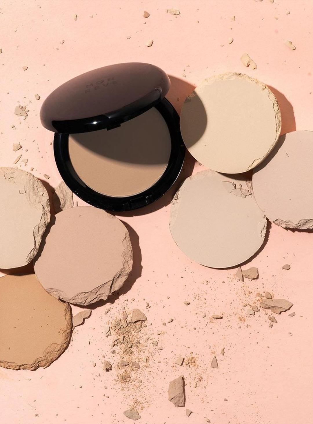 pudra-za-litse-s-matov-zavarshek-matte-skin-compact-powder