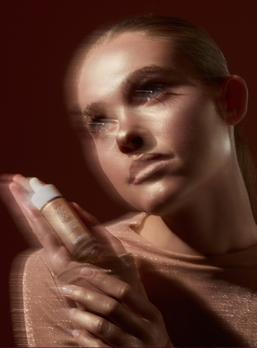 Течен хайлайтър стробинг ефект MAGIC GLOW DROPS