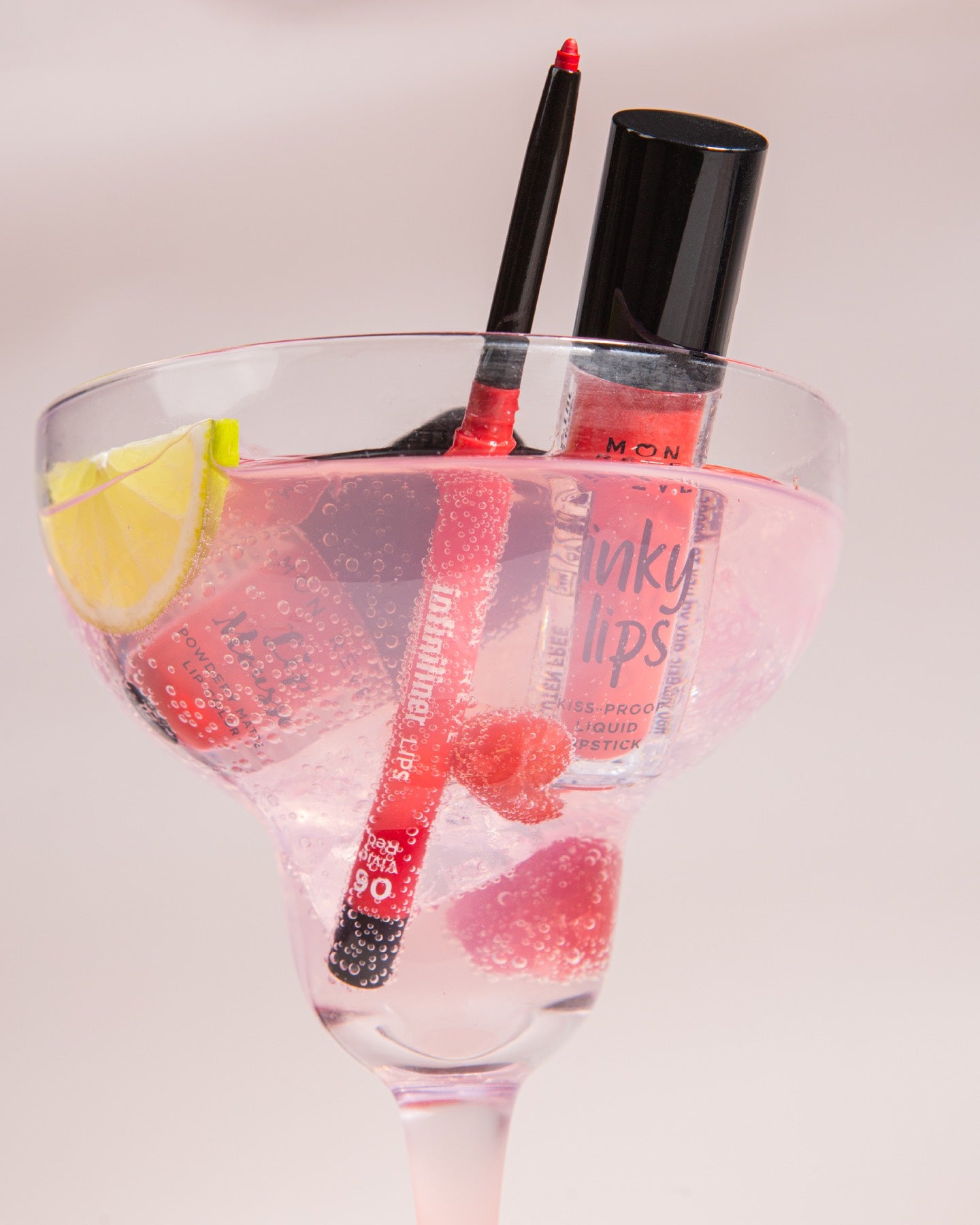 vodoustoychiv-dalgotraen-moliv-za-ustni-infinliner-lips